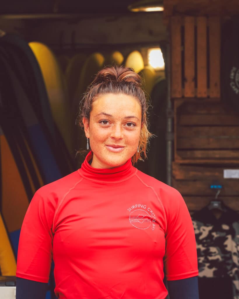 surf instrutor molly surfing croyde bay